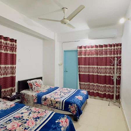 Mohammadia Restaurant & Guest House Near United Hospital ธากา ภายนอก รูปภาพ