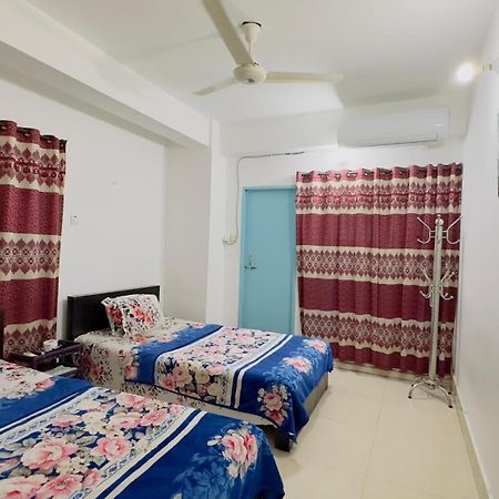Mohammadia Restaurant & Guest House Near United Hospital ธากา ภายนอก รูปภาพ