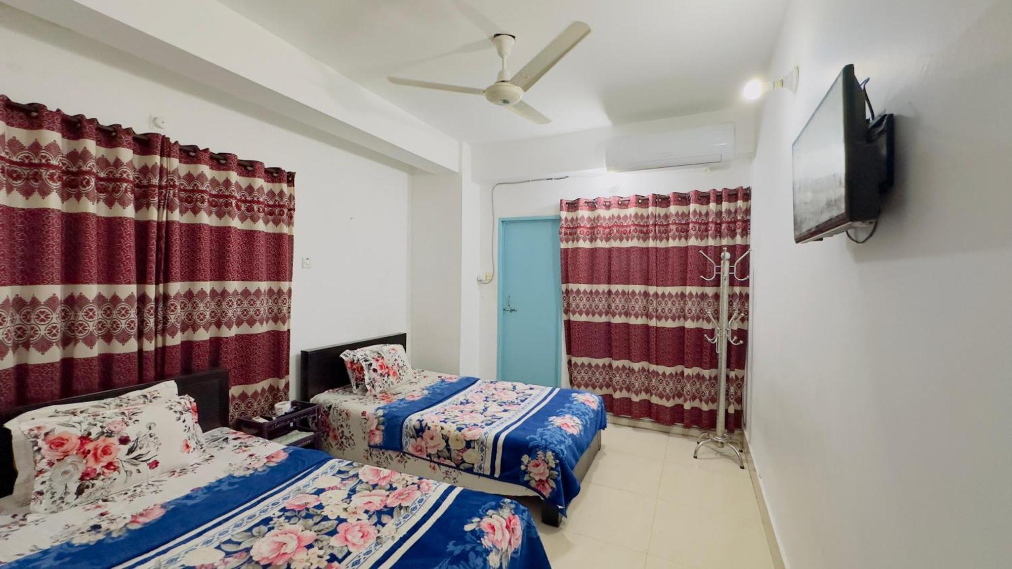 Mohammadia Restaurant & Guest House Near United Hospital ธากา ภายนอก รูปภาพ