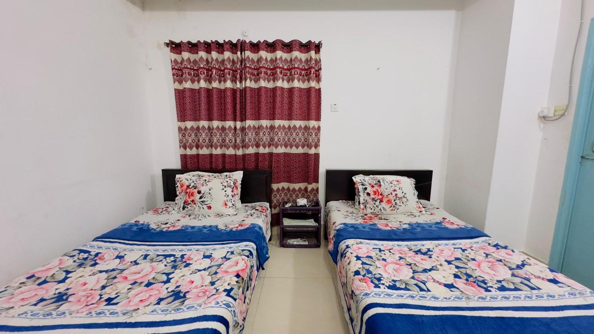 Mohammadia Restaurant & Guest House Near United Hospital ธากา ภายนอก รูปภาพ