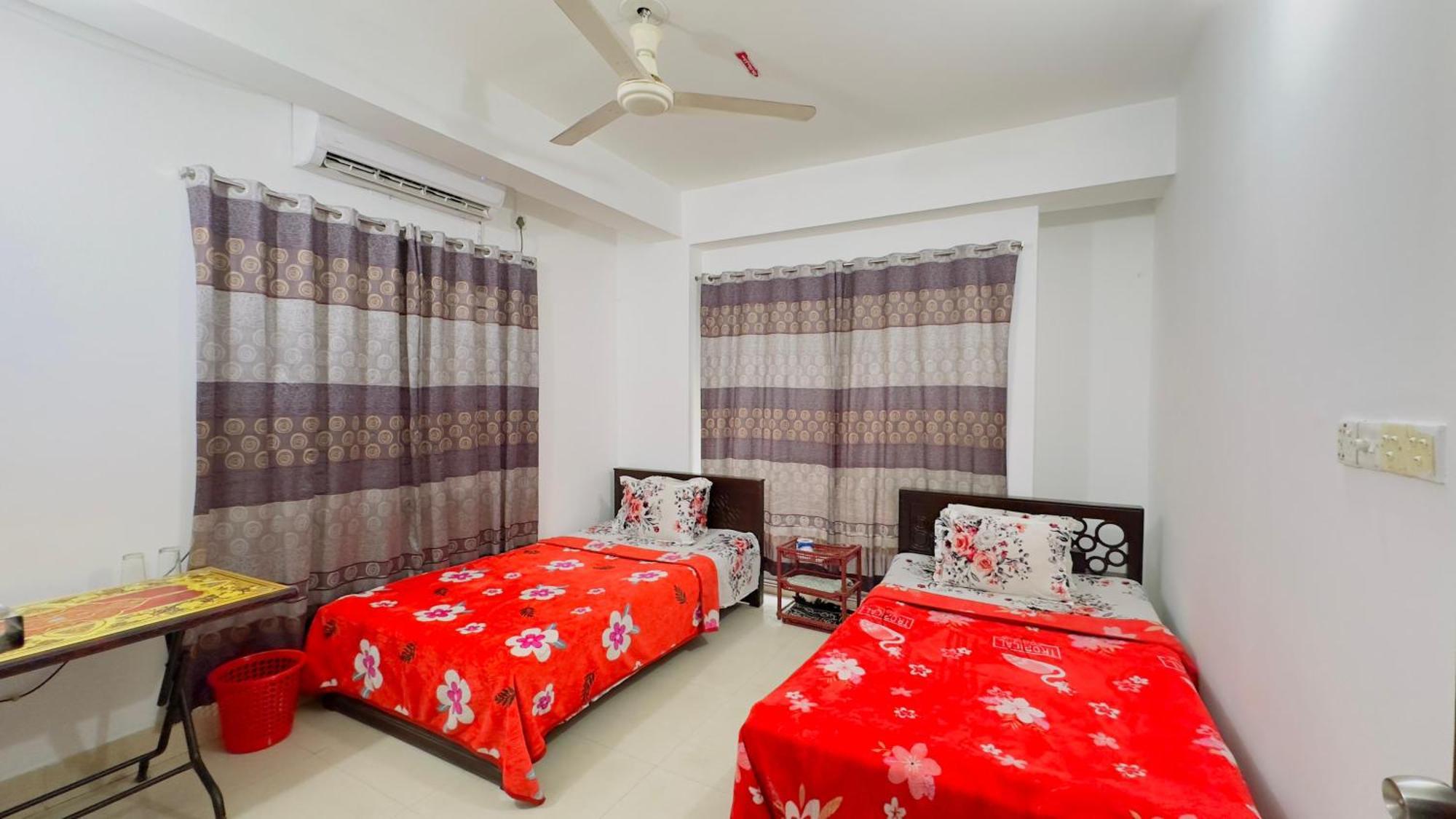 Mohammadia Restaurant & Guest House Near United Hospital ธากา ภายนอก รูปภาพ