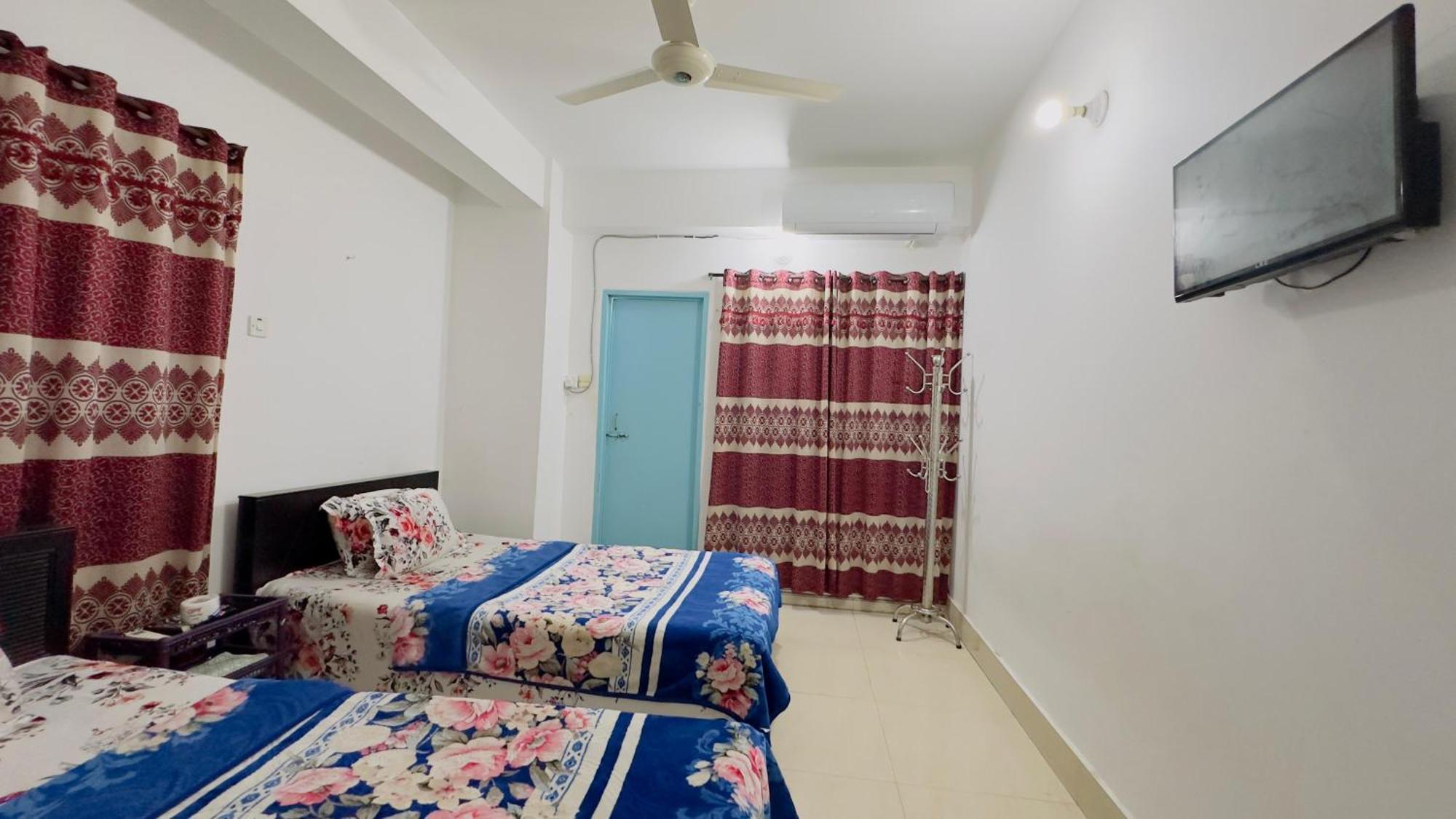 Mohammadia Restaurant & Guest House Near United Hospital ธากา ภายนอก รูปภาพ