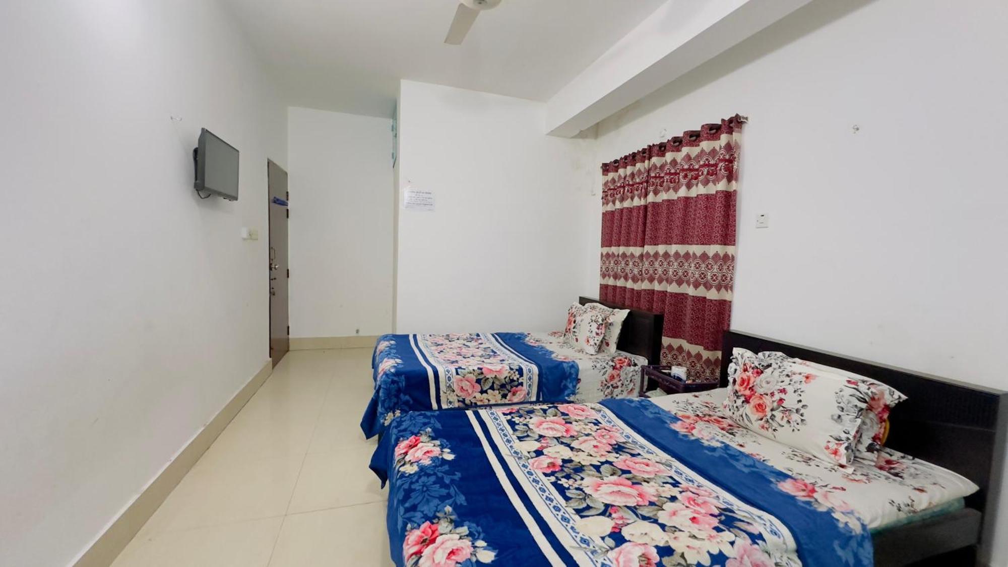 Mohammadia Restaurant & Guest House Near United Hospital ธากา ภายนอก รูปภาพ