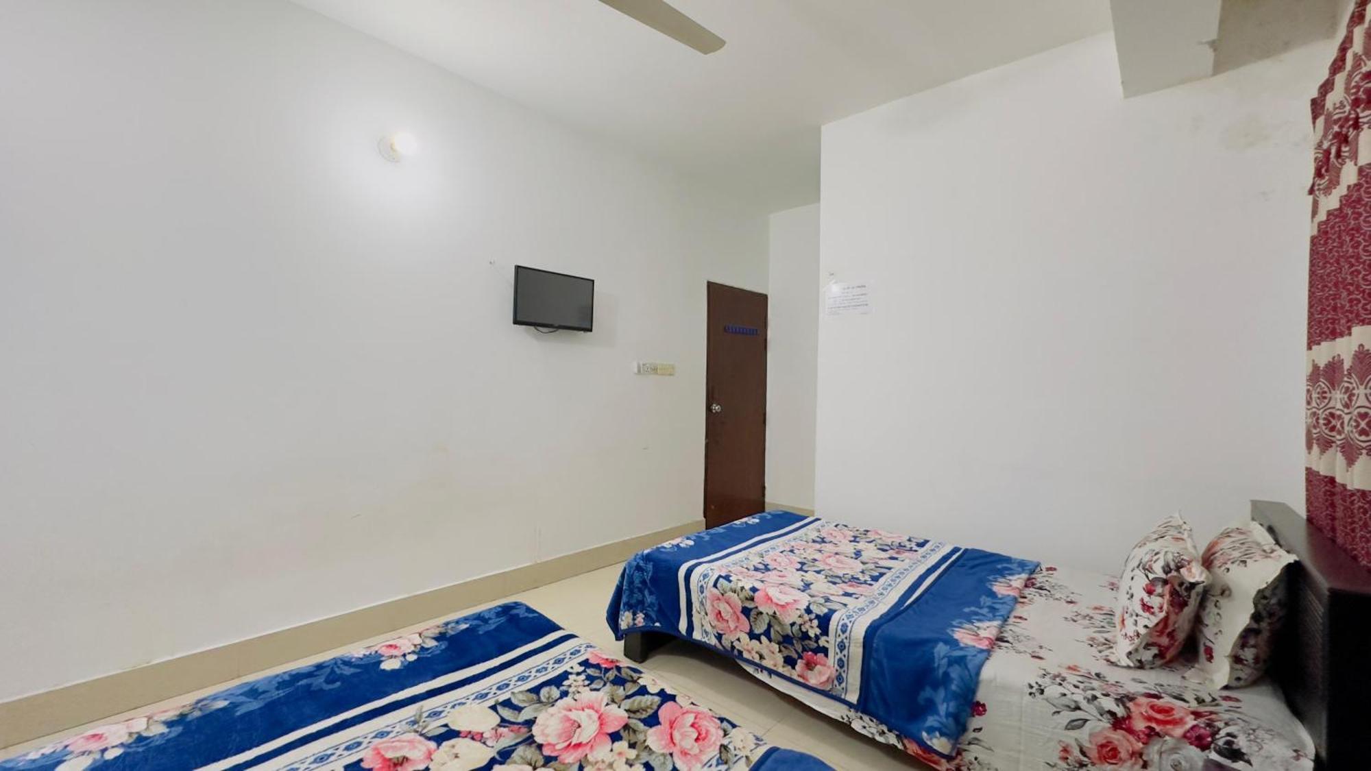 Mohammadia Restaurant & Guest House Near United Hospital ธากา ภายนอก รูปภาพ